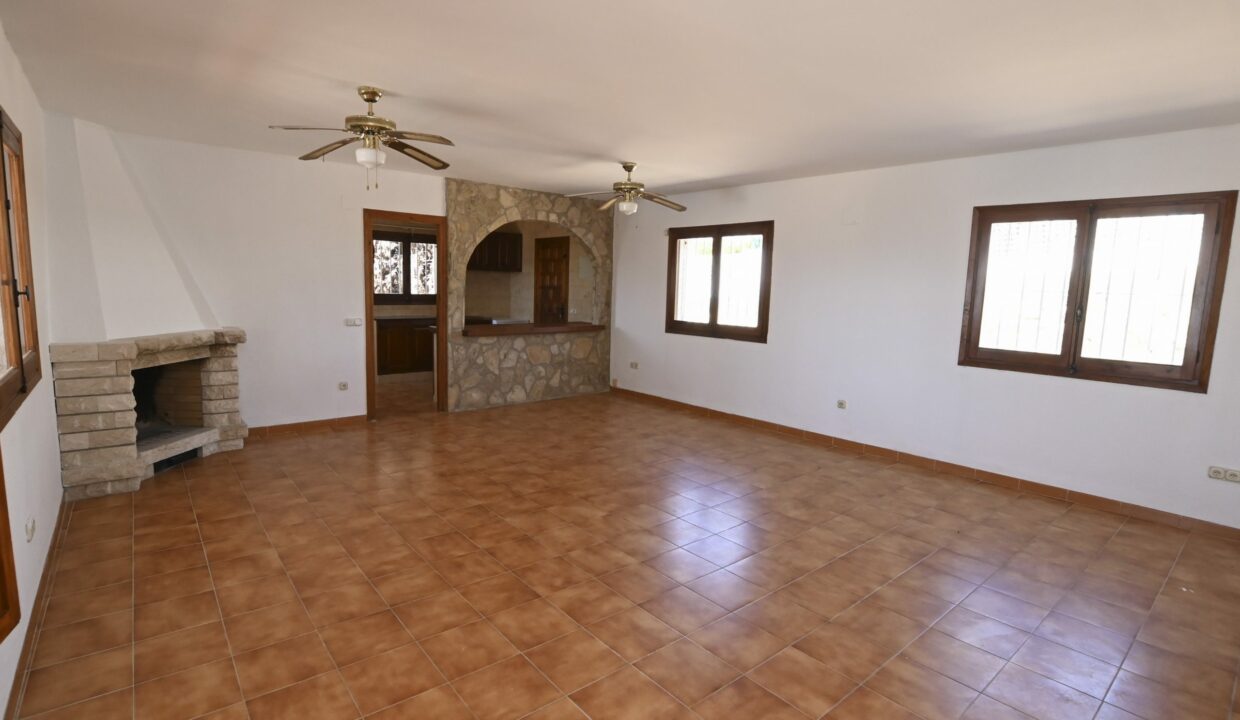10.-COLINA-DEL-SOL-SALON-scaled